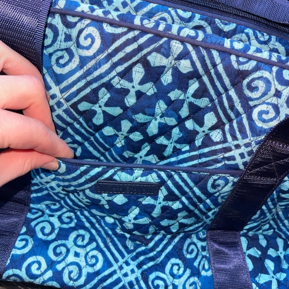 Vera Bradley medium duffle bag - Picture 6 of 12